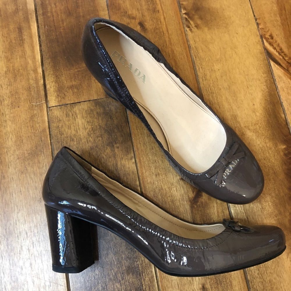 AUTH PRADA heels Patent Leather sz 37.5